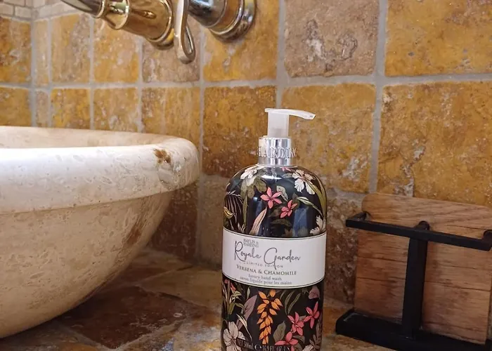 Charmante Maisonnette Au Mas Du Sauvage Guest house 3*